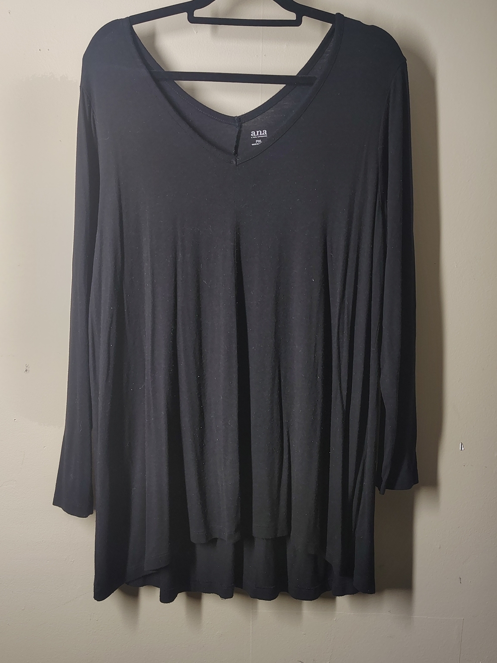 a.n.a Black V-Neck Long Sleeve Swing Top